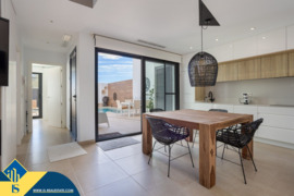 Namas su privačiu baseinu, Alicante provincijoje, Benijofar mieste. 4 kambariai | 127 m² | 8 kilomet