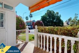Renovuotas bungalas su terasa, Alicante provincijoje, Orihuela Costa mieste. 3 kambariai | 63 m² | 5