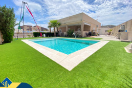 Vila su privačiu baseinu, Alicante provincijoje, Torrevieja mieste, Torreta rajone. 4 kambariai | 13