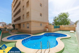 Apartamentas su bendru baseinu, Alicante provincijoje, Torrevieja mieste. 3 kambariai | 57 m² | 1.5 