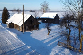 Parduodamas namas išsimokėtinai Šakių r. Slavikų sen. Šilgalių k. P. Bučio g