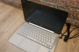 Hp Spectre 13 Ultrabook. Cpu i5. Su SSD. Liečiamas
