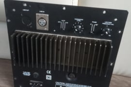 Įmontuojamas žemų dažnių subwoofer stiprintuvas 300W