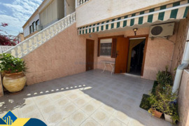 Bungalas su terasa, Alicante provincijoje, Torrevieja mieste, Playa de los Náufragos rajone. 4 kamba