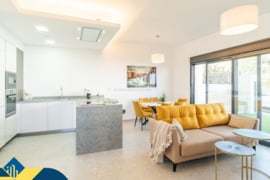 Statomi namai, Alicante provincijoje, Torrevieja mieste, Los Balcones rajone. 3 kambariai | 71 m² | 