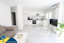 Renovuotas apartamentas su terasa, Alicante provincijoje, Torrevieja mieste, Playa del Acequión rajo
