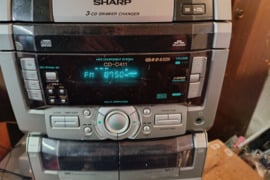 SHARP,MUZIKINIS CENTRAS, FM, 2MC,AUX  Muzikiniai centrai