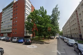 1 kambario butas su dideliu įstiklintu balkonu
