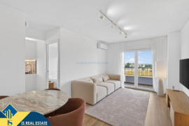 Renovuotas penthouse apartamentas su bendru baseinu, Alicante provincijoje, Torrevieja mieste. 3 kam