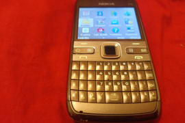 Nokia E-72 GOLD, GERAS