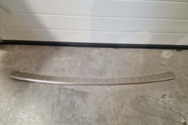 RAV4 (2016-2019) OEM galinio bamperio apsauginis nikelis