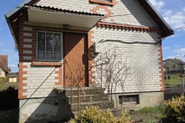 Parduodamas sodo namas Naujikų k. su miško dalimi