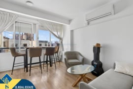 Renovuotas apartamentas su terasa, Alicante provincijoje, Alicante mieste. 3 kambariai | 63 m² | 1.5