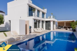 Vila su privačiu baseinu, Alicante provincijoje, San Fulgencio mieste. 8 kambariai | 332 m² | 5 kilo