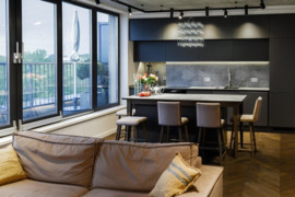 VIENI UNIKALIAUSIŲ PENTHOUSE APARTAMENTŲ, KLAIPEDOJE, BANGŲ GATVĖJE ŠALIA jONO KALNELIO.
