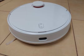 Parduodu dulkių siurblį-robotą Xiaomi MI Robot Vacuum-Mop P