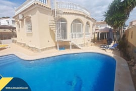 Vila su privačiu baseinu, Alicante provincijoje, Orihuela Costa mieste. 4 kambariai | 99 m² | 5 kilo