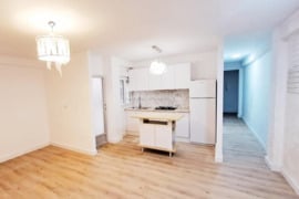 Renovuotas apartamentas su terasa, Alicante provincijoje, Torrevieja mieste, Playa del Cura rajone. 
