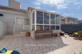 Vila su terasa, Alicante provincijoje, Torrevieja mieste, El Chaparral rajone. 3 kambariai | 60 m² |