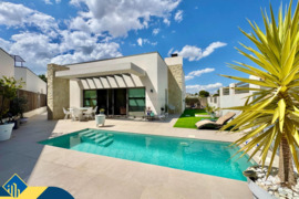 Vila su privačiu baseinu, Alicante provincijoje, San Miguel de Salinas mieste. 4 kambariai | 90 m² |