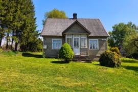 PARDUODAMAS NAMAS  SU ERDVIU SKLYPU ŠALIA UPĖS IR MIŠKO, ANYKŠČIŲ RAJONE