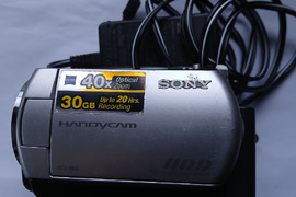 Sony DCR-SR32 Vaizdo filmavimo kamera. Neįsijungia