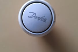Parduodamos termostato galvos Danfoss