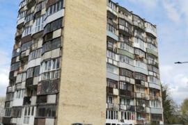 SAVININKE PARDUODU BUTA NAUJININKAI SALTKALVIU G.SU BALKONO.