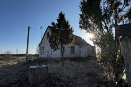 Parduodama sodyba prie ežero Telšių r