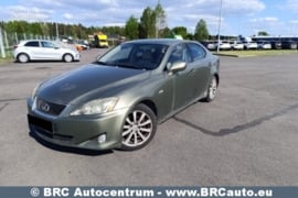 Lexus IS klasė