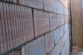 Mūrinu blokeliai klijai skiedinys ,artimas klojiniu darymas,ar už dieną 100 eur ar už kvadratus