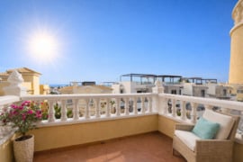 Gražūs apartamentai su panoraminiais jūros vaizdais
