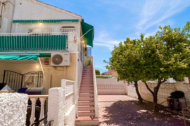 Išskirtiniai apartamentai su privačiu kiemu