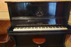 Pianinas Ukraina
