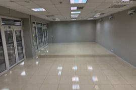 ŠVIESIOS, NAUJAI ĮRENGTOS 90 KV.M PATALPOS Konstitucijos pr. sportui, muzikai, šokiams - kūrybai