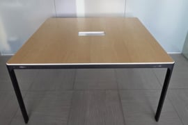 Bekant didelis rašomasis stalas