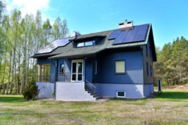 PARDUODAMA SODYBA PRIE ŠVENTOSIOS UPĖS, ANYKŠČIŲ RAJONE