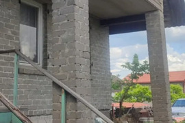 PARDUODAMAS SODO SKLYPAS SU NAMELIU PURMALIUOSE