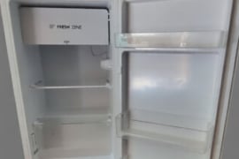 Parduodamas nedidelis šaldytuvas.Naudotas-naujas. t.062151319.Galutinė kaina 99€.