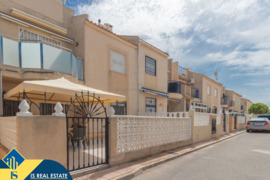 Apartamentas su bendru baseinu, Alicante provincijoje, Torrevieja mieste, El Chaparral rajone. 4 kam