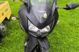 Žalios spalvos Kawasaki Ninja KLX 250. 2009 m. gamybos. BRITVA