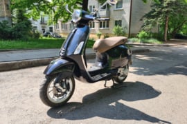 Piaggio Vespa, Motoroleris - Mopedas