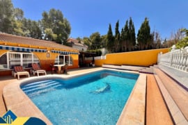 Vila su privačiu baseinu, Alicante provincijoje, Torrevieja mieste, Los Balcones rajone. 3 kambariai