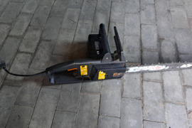 El. pjūklas 2 kw.