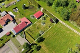 Parduodami 8 a. namų valdos sklypai Doviluose, prie pat Gargždų!