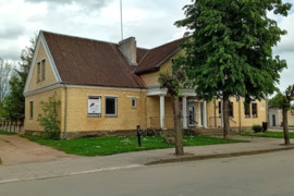 Mūrinis pastatas Joniškėlio centre, Pasvalio r.