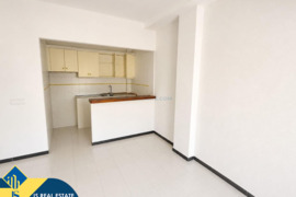 Bungalas skirtas renovacijai, Alicante provincijoje, Torrevieja mieste, El Chaparral rajone. 2 kamba