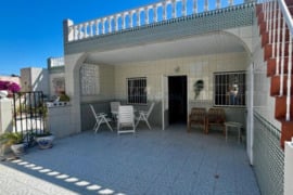 Namas su terasa, Alicante provincijoje, Torrevieja mieste. 3 kambariai | 56 m² | 1.6 kilometro iki j