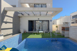 Vila su privačiu baseinu, Alicante provincijoje, Orihuela Costa mieste. 4 kambariai | 87 m² | 3 kilo