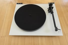 Rega Planar 1 Plus  Plokštelių grotuvai